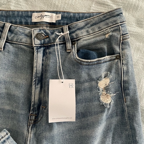 Carly Jean Los Angeles Chrissy Jeans - Picture 4 of 4